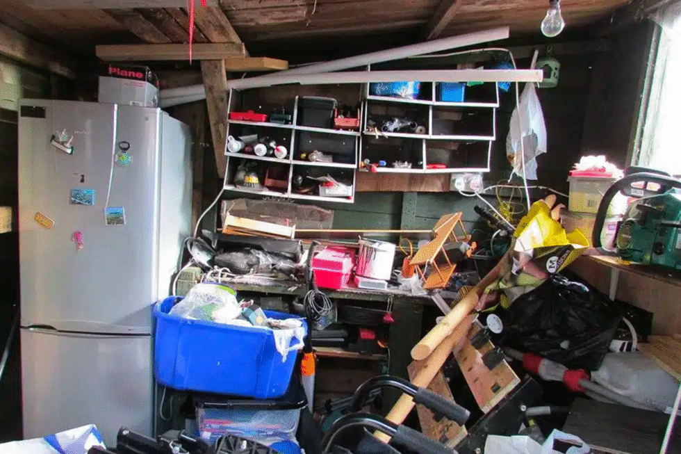 Encombrants situés dans une remise d'un client, que nous avons vu lors d'un déménagement.